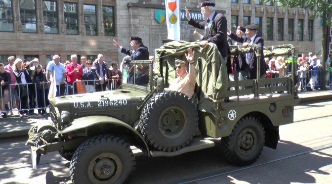 Nationaal defilé Nederlandse veteranendag  Den haag 2015 [video]